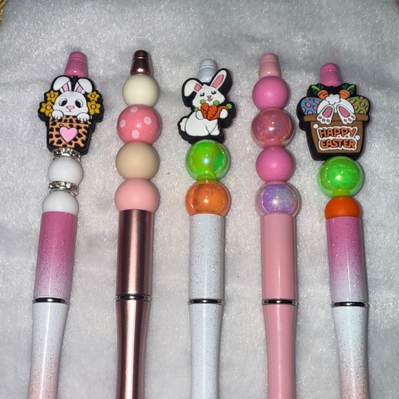 5- Easter Bunny Theme Set of Handcrafted Beaded Pens! Bunnies and Carrots! - Picture 2 of 2